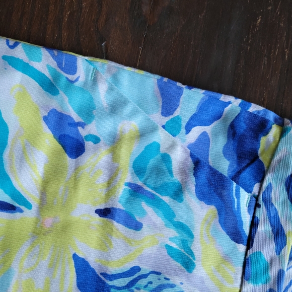 Beautiful Lily Pulitzer Shorts - Picture 7 of 7